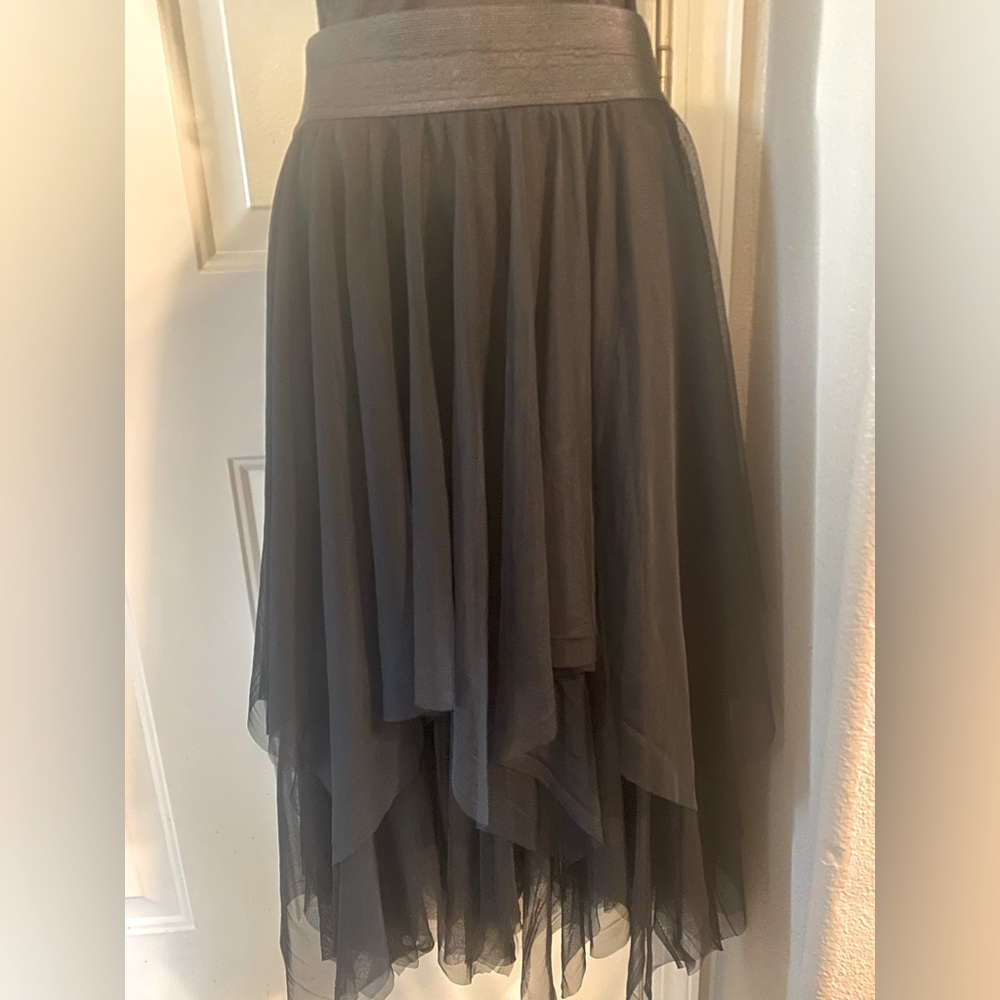 NWOT Torrid black asymmetrical tulle skirt